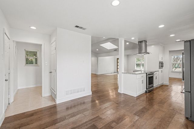 3127 Merrell Road, Dallas, TX 75229