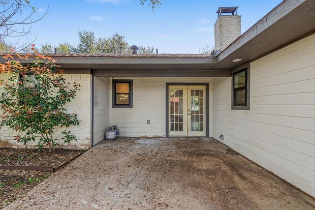 3127 Merrell Road, Dallas, TX 75229