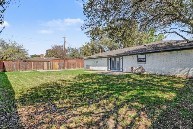 3127 Merrell Road, Dallas, TX 75229