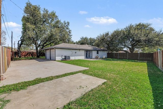3127 Merrell Road, Dallas, TX 75229