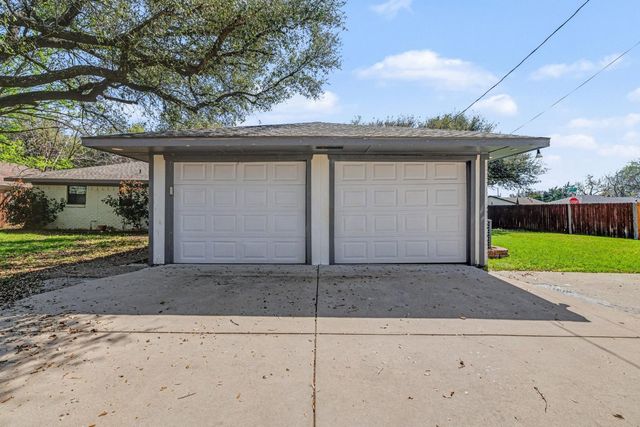 3127 Merrell Road, Dallas, TX 75229