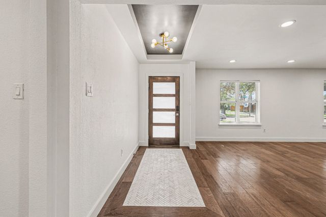 3127 Merrell Road, Dallas, TX 75229