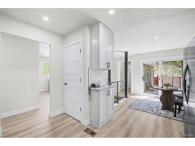 4667 Badger Ln, Littleton, CO 80127