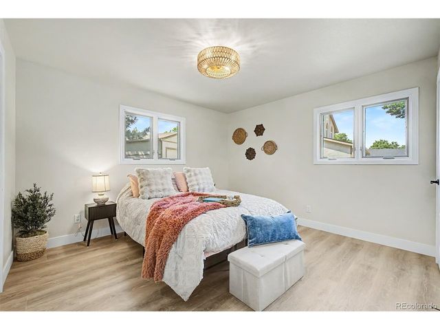 4667 Badger Ln, Littleton, CO 80127