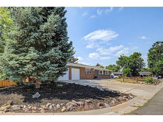 4667 Badger Ln, Littleton, CO 80127