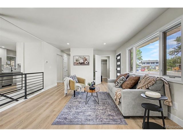 4667 Badger Ln, Littleton, CO 80127