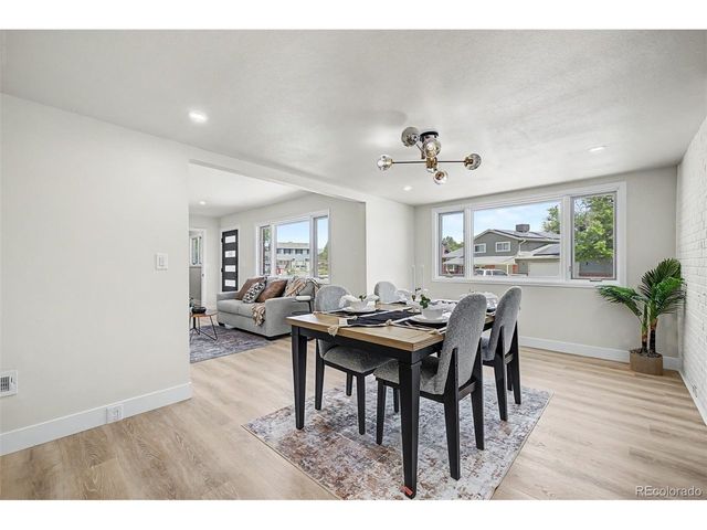 4667 Badger Ln, Littleton, CO 80127