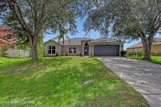 1563 Dozier Circle SE, Palm Bay, FL 32909