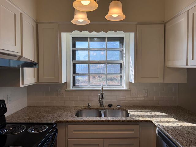 86 Lexington, White Hall, AR 71602