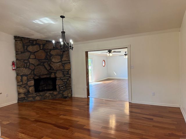 86 Lexington, White Hall, AR 71602