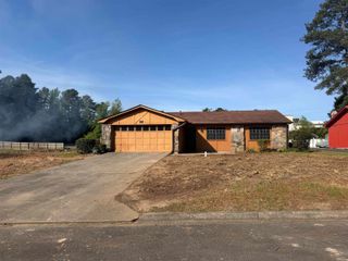 86 Lexington, White Hall, AR 71602