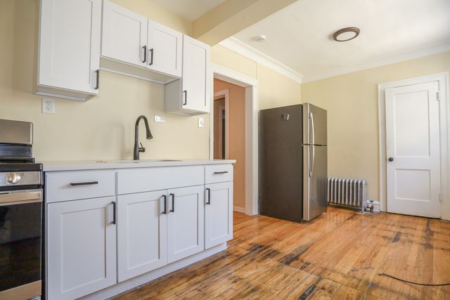 4019 W School Street 2E, Chicago, IL 60641