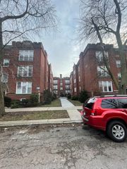 4019 W School Street 2E, Chicago, IL 60641