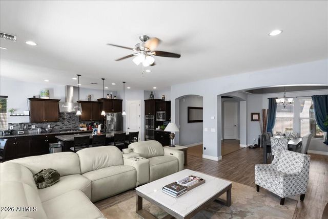 15737 W WILSHIRE Drive, Goodyear, AZ 85395