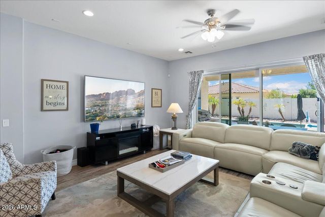 15737 W WILSHIRE Drive, Goodyear, AZ 85395