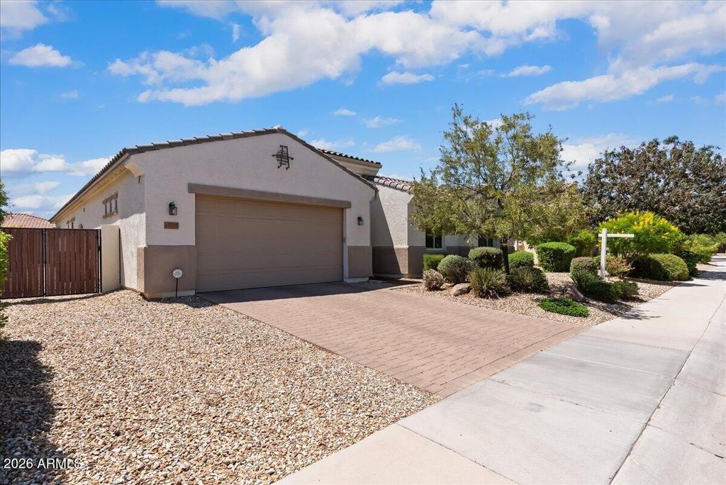 15737 W WILSHIRE Drive, Goodyear, AZ 85395 — photo 2