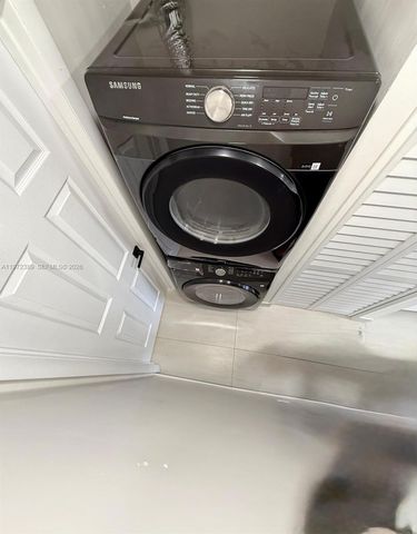 800 Jann Ave, Opa-locka, FL 33054