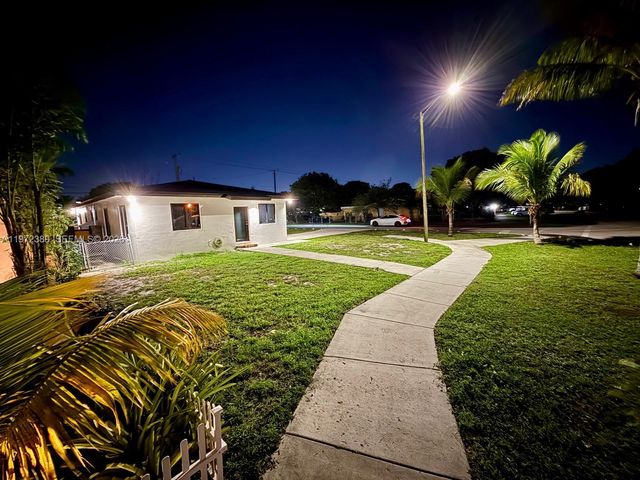 800 Jann Ave, Opa-locka, FL 33054