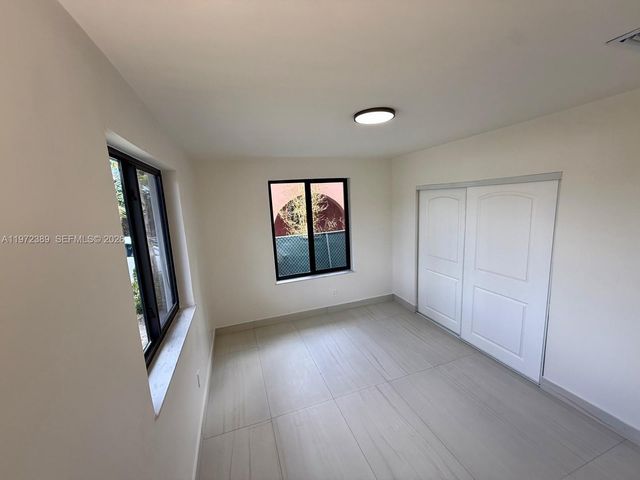 800 Jann Ave, Opa-locka, FL 33054