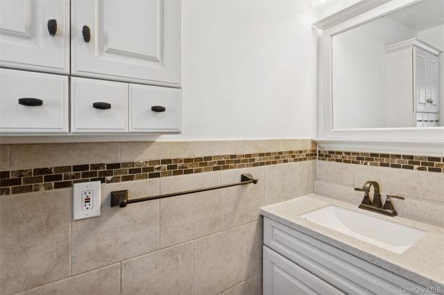 1871 Relyea Drive, Merrick, NY 11566