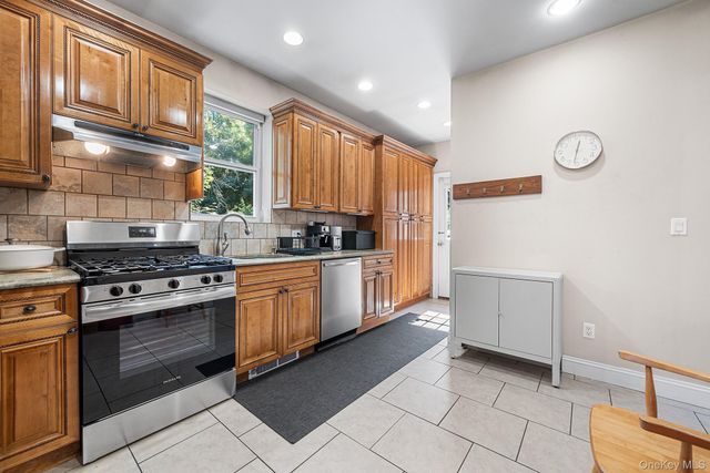72 Dalton Road, Yonkers, NY 10701