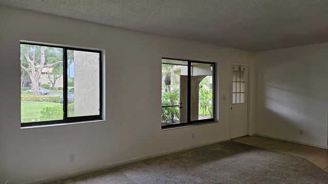 520 Shady Pine Way D1, Greenacres, FL 33415