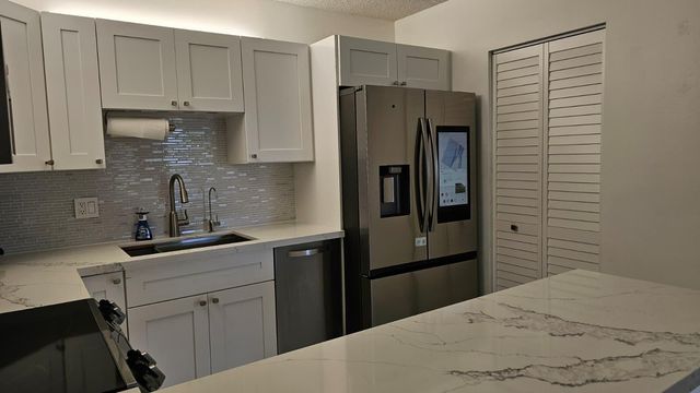 520 Shady Pine Way D1, Greenacres, FL 33415