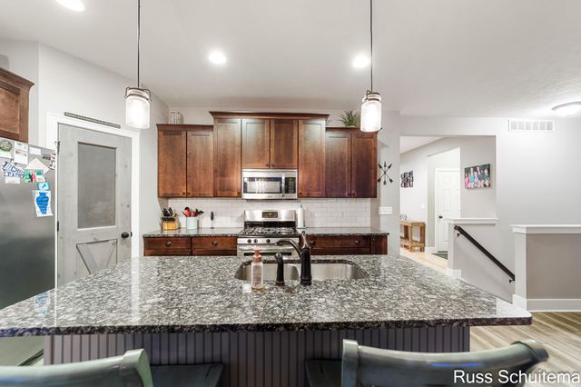 931 Ashlee Court, Norton Shores, MI 49441