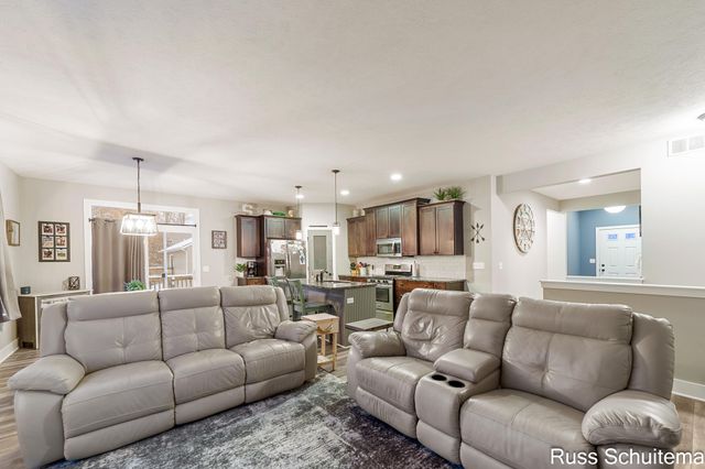 931 Ashlee Court, Norton Shores, MI 49441