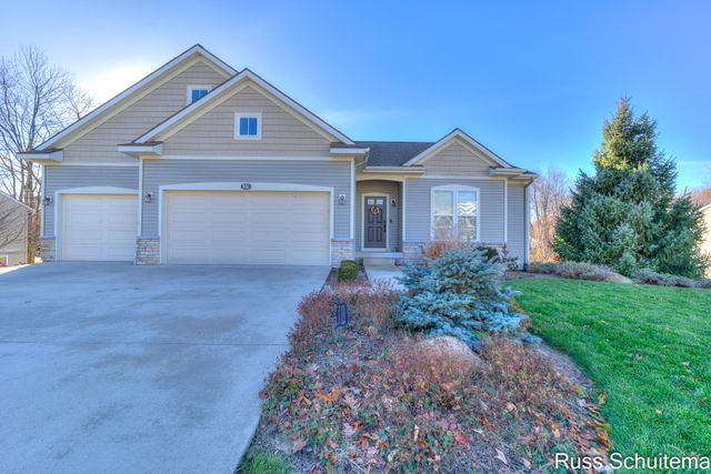 931 Ashlee Court, Norton Shores, MI 49441