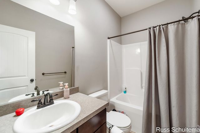 931 Ashlee Court, Norton Shores, MI 49441