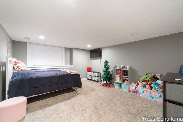 931 Ashlee Court, Norton Shores, MI 49441