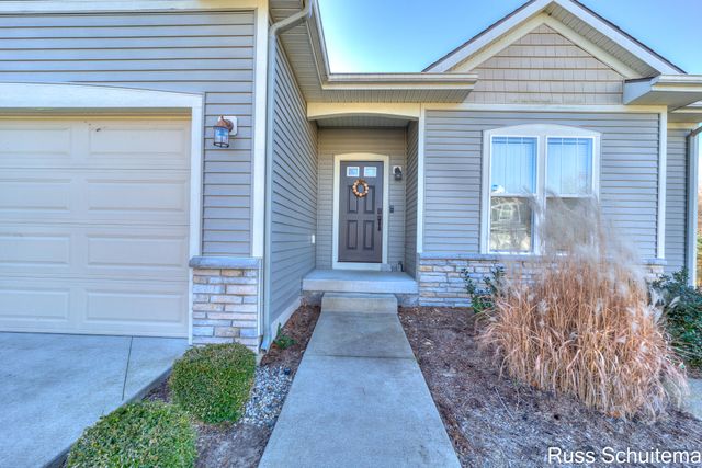 931 Ashlee Court, Norton Shores, MI 49441