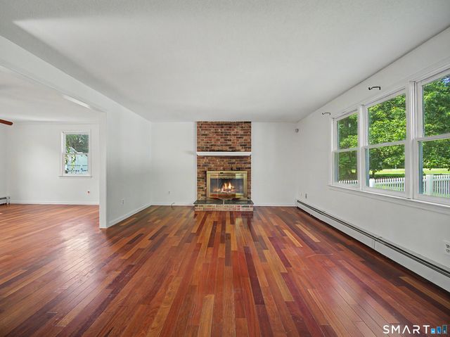 33 West Gerald Drive, Manchester, CT 06040