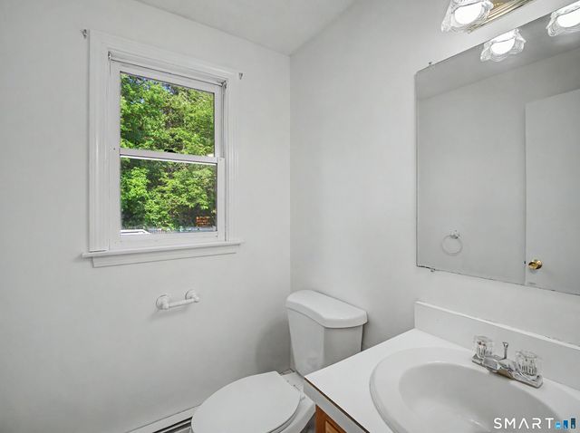 33 West Gerald Drive, Manchester, CT 06040