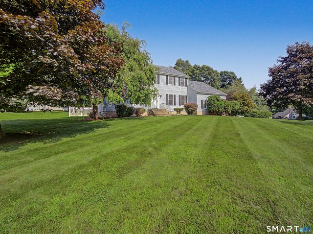 33 West Gerald Drive, Manchester, CT 06040