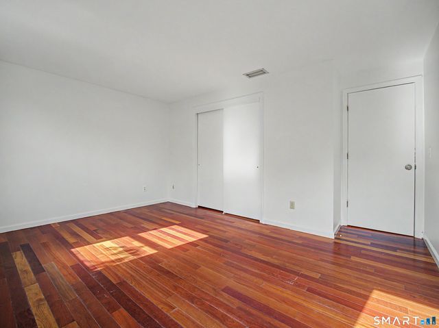 33 West Gerald Drive, Manchester, CT 06040