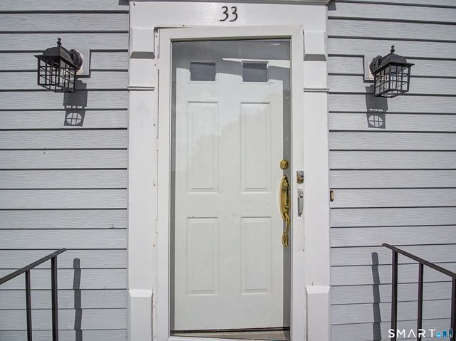 33 West Gerald Drive, Manchester, CT 06040