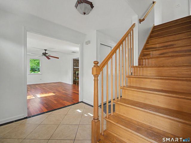 33 West Gerald Drive, Manchester, CT 06040