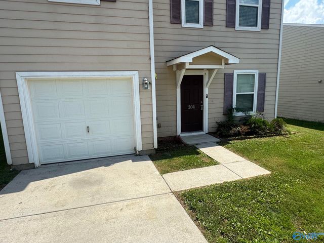204 Dormont Drive NE, Huntsville, AL 35810
