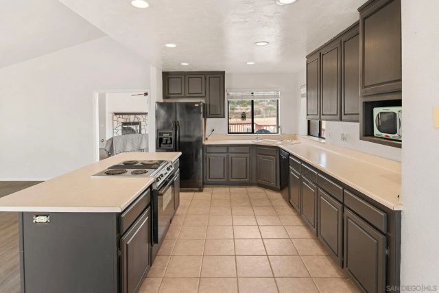 266 Woodmeadow Ln, Ramona, CA 92065