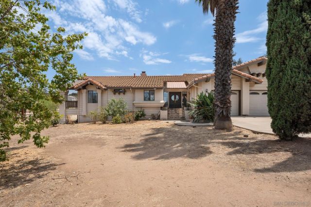 266 Woodmeadow Ln, Ramona, CA 92065