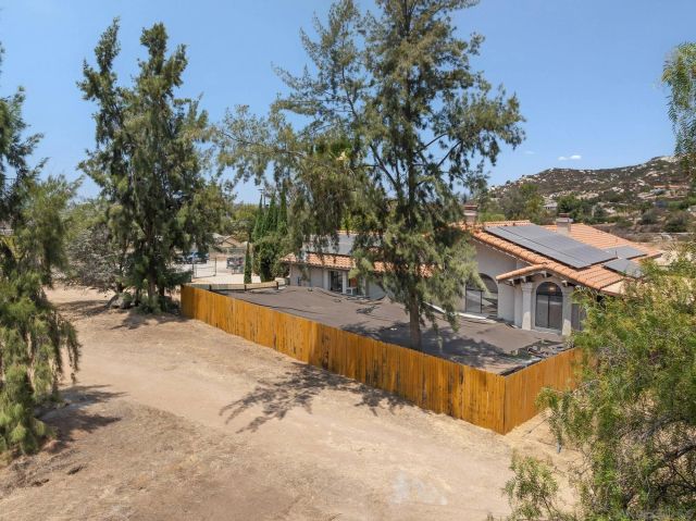 266 Woodmeadow Ln, Ramona, CA 92065