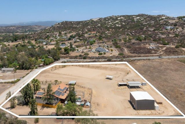 266 Woodmeadow Ln, Ramona, CA 92065