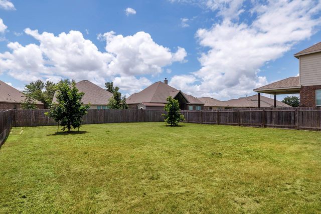824 Tabernash DR, Leander, TX 78641