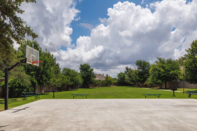 824 Tabernash DR, Leander, TX 78641