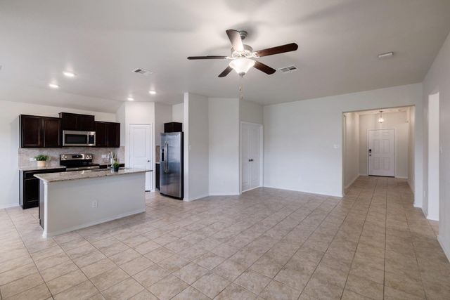 824 Tabernash DR, Leander, TX 78641