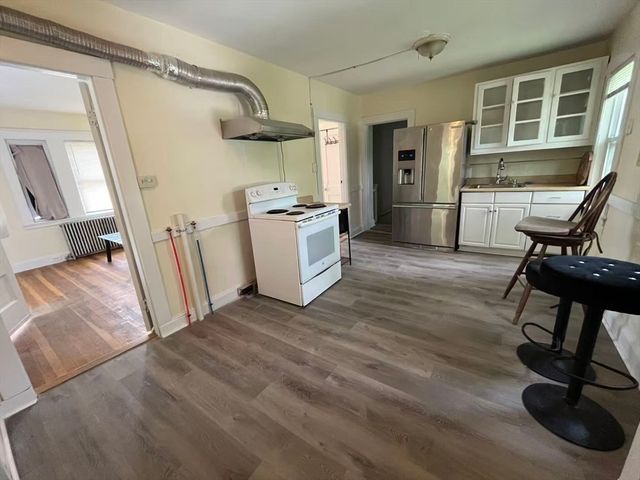 85 Town Hill Street 85, Quincy, MA 02169