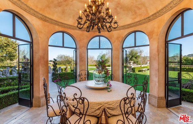 25305 Prado De La Felicidad, Calabasas, CA 91302