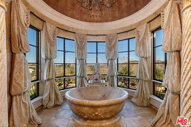 25305 Prado De La Felicidad, Calabasas, CA 91302